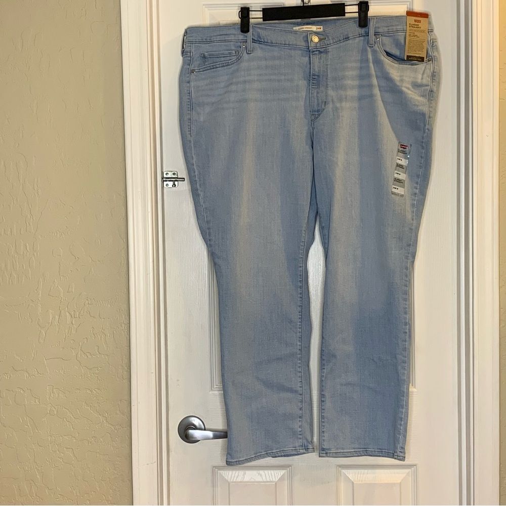 Levi’s Classic Straight Jeans Size 24W Light Denim Wash